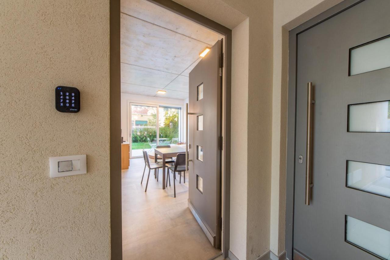 Housmart Toscana 53 Black Bologna Esterno foto