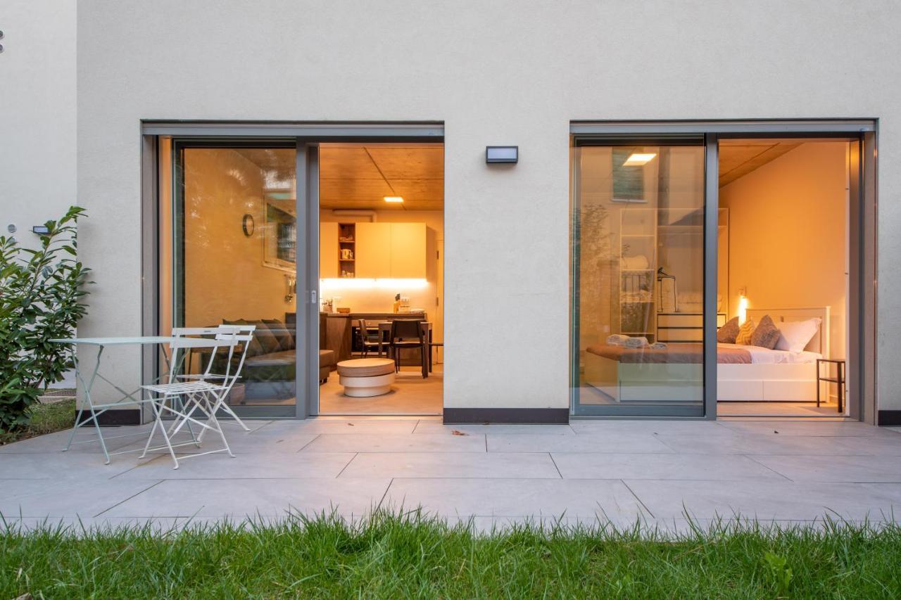 Housmart Toscana 53 Black Bologna Esterno foto