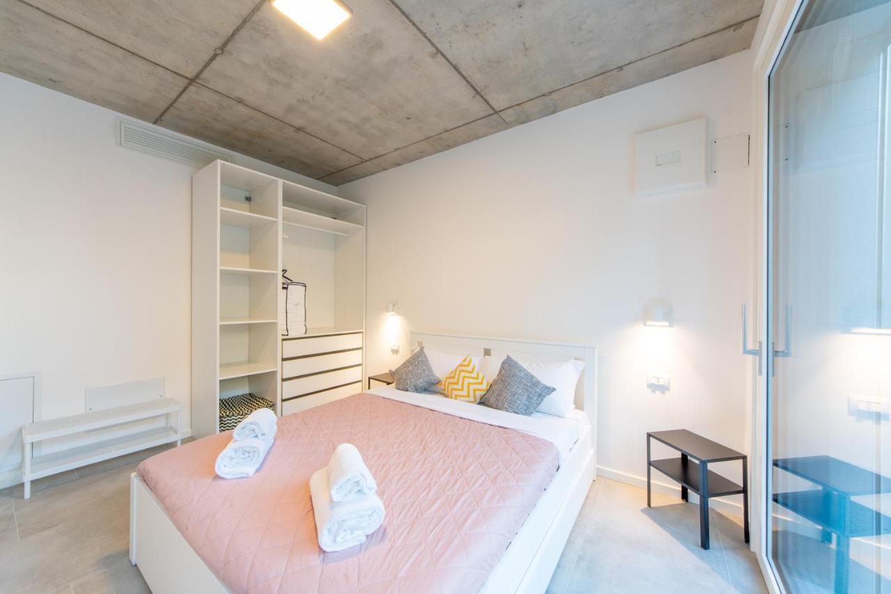 Housmart Toscana 53 Black Bologna Esterno foto