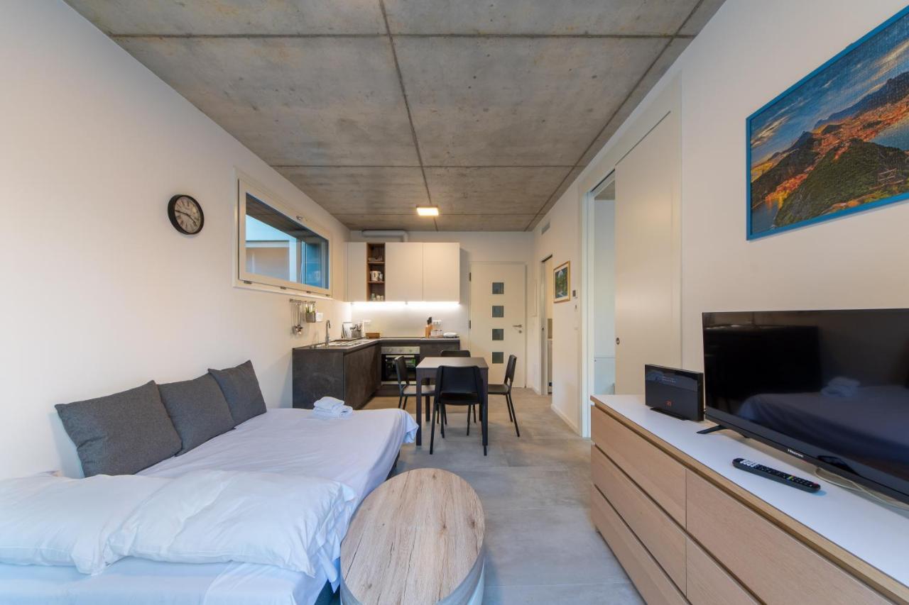 Housmart Toscana 53 Black Bologna Esterno foto